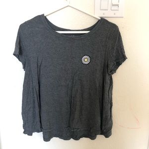 American eagle soft flowy tee w daisy patch